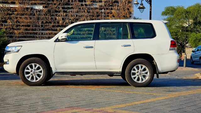 Second-hand 2015 Toyota Land Cruiser 200 VX for sale in Nagpur-2