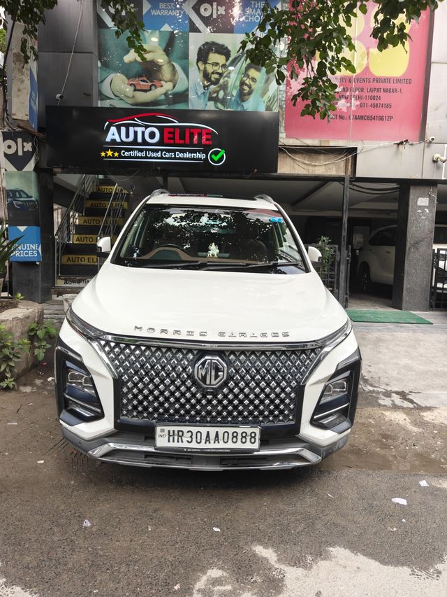 MG Hector Plus Sharp Pro CVT 2023-2025 Second-hand 2023 MG Hector Plus Sharp Pro CVT 2023-2025 for sale in New Delhi