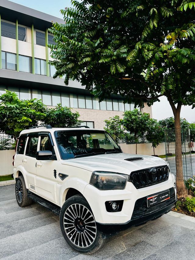Mahindra Scorpio S11 BSIV Second-hand 2018 Mahindra Scorpio S11 BSIV for sale in Mohali