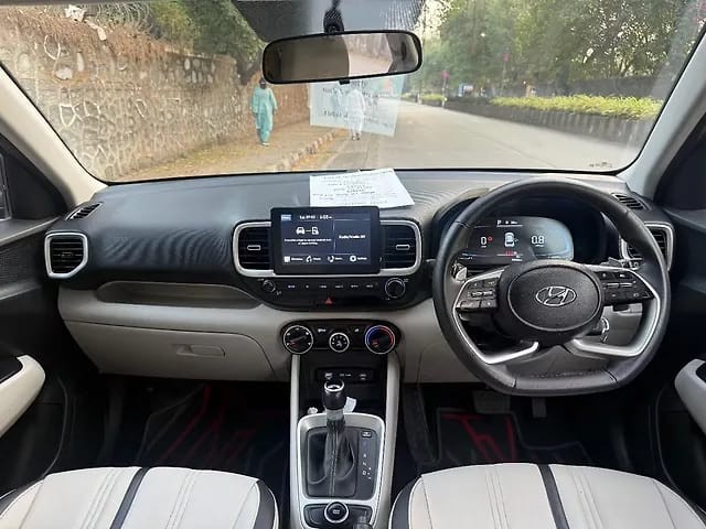 Second-hand 2024 Hyundai Venue S Opt Turbo DCT for sale in Mumbai-10