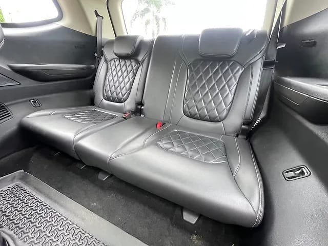 Second-hand 2023 MG Gloster Black Storm 4x2 6Str for sale in Mumbai-12