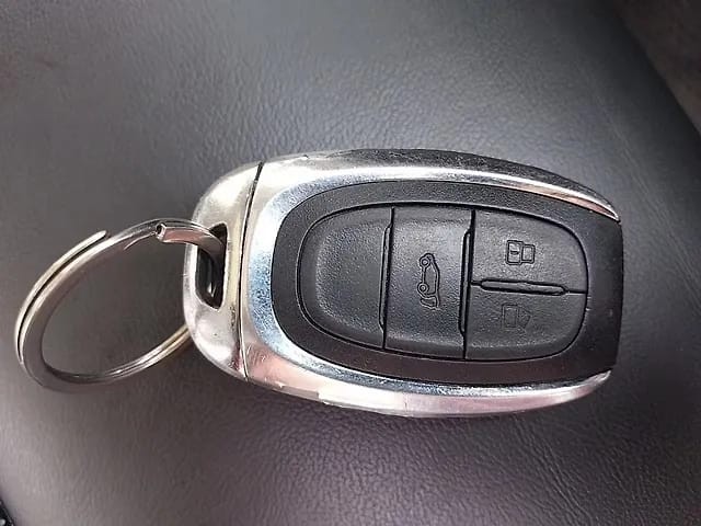 Second-hand 2023 MG Gloster Black Storm 4x2 6Str for sale in Mumbai-6