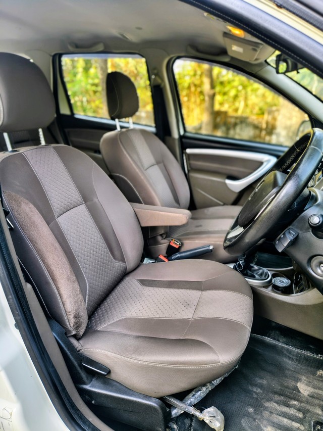 Renault Duster 110PS Diesel RxZ AMT Second-hand 2018 Renault Duster 110PS Diesel RxZ AMT for sale in Surat-10