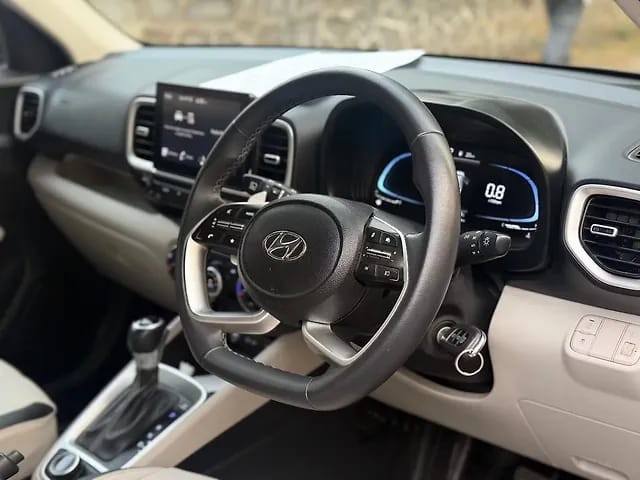 Second-hand 2024 Hyundai Venue S Opt Turbo DCT for sale in Mumbai-9