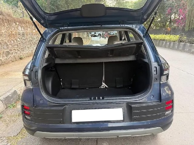 Second-hand 2024 Hyundai Venue S Opt Turbo DCT for sale in Mumbai-15