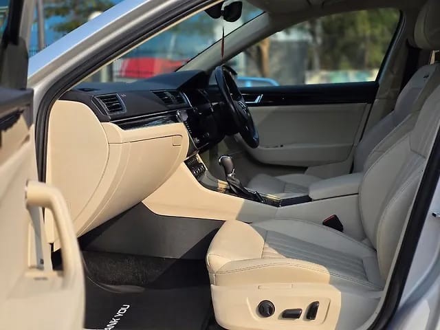 Second-hand 2021 Skoda Superb Laurin & klement BSVI for sale in Mumbai-7