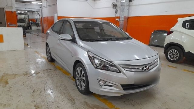 Hyundai Verna 1.6 SX VTVT