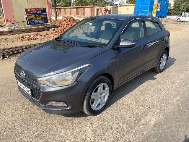 https://images10.gaadi.com/usedcar_image/original/used_car_2629812_1670055614.jpg?imwidth=6401