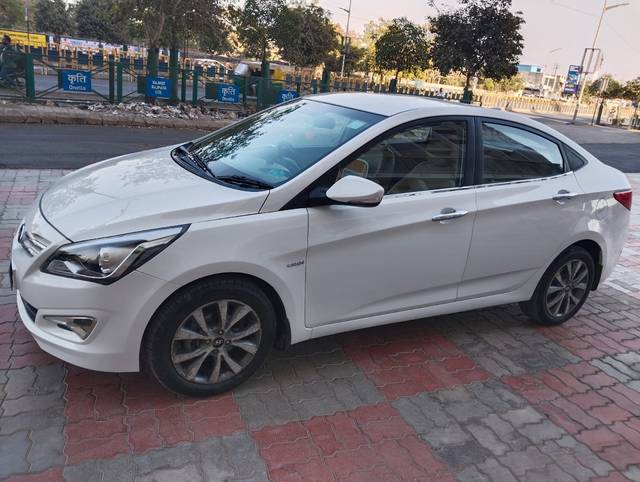 https://images10.gaadi.com/usedcar_image/original/used_car_2729172_1679213332.jpg?imwidth=6402