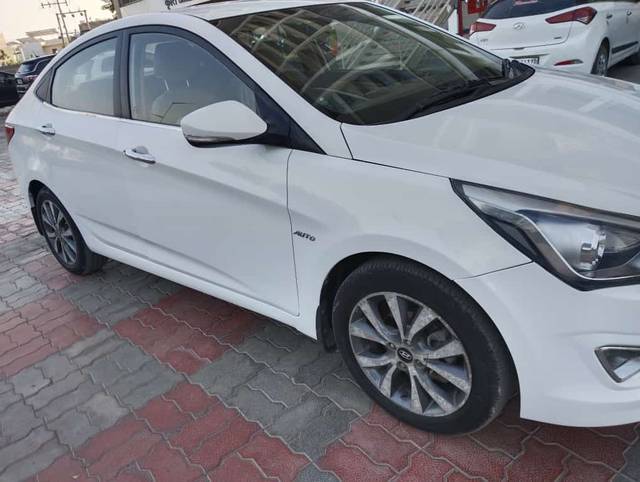 https://images10.gaadi.com/usedcar_image/original/used_car_2729172_1679213333.jpg?imwidth=6400