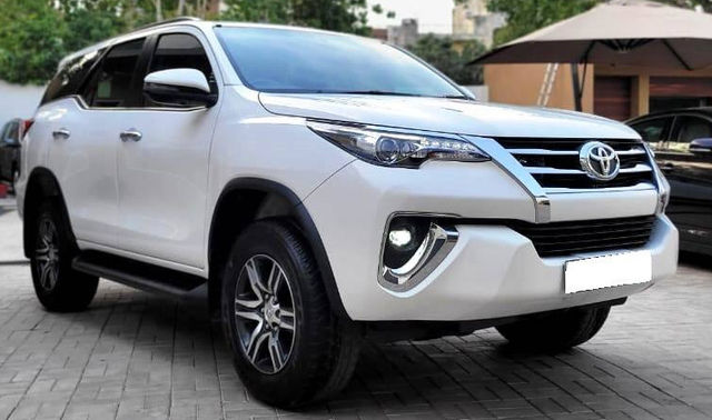Toyota Fortuner TRD AT