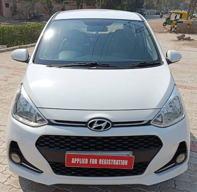 https://images10.gaadi.com/usedcar_image/original/zz1_crop_img_64030dd962493_1677921753.jpg?imwidth=6401