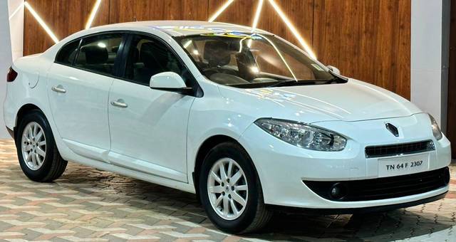 https://images10.gaadi.com/usedcar_image/original/zz1_crop_img_6438e19ed74db_1681449374.jpg?imwidth=6400