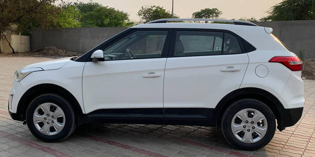 https://images10.gaadi.com/usedcar_image/original/zz1_crop_img_644913dd10cf3_1682510813.jpg?imwidth=6402