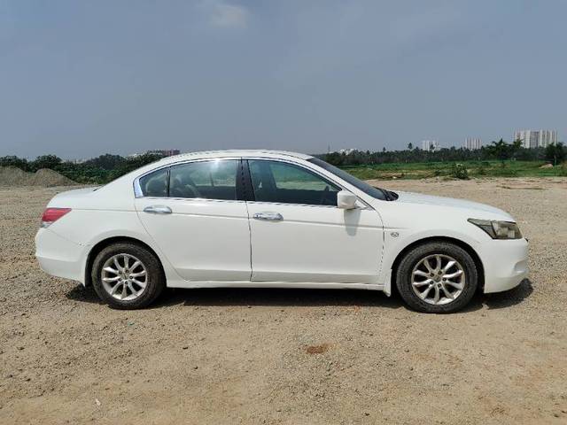 https://images10.gaadi.com/usedgaadi-sellcar/UsedCar/00152a27-b4c0-4622-8717-67f4e6d045db/c8cf7bb0-9559-4250-a2e4-da3060f8e219.jpg?imwidth=6401