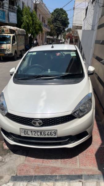 Tata Tiago 1.2 Revotron XT Tata Tiago 1.2 Revotron XT