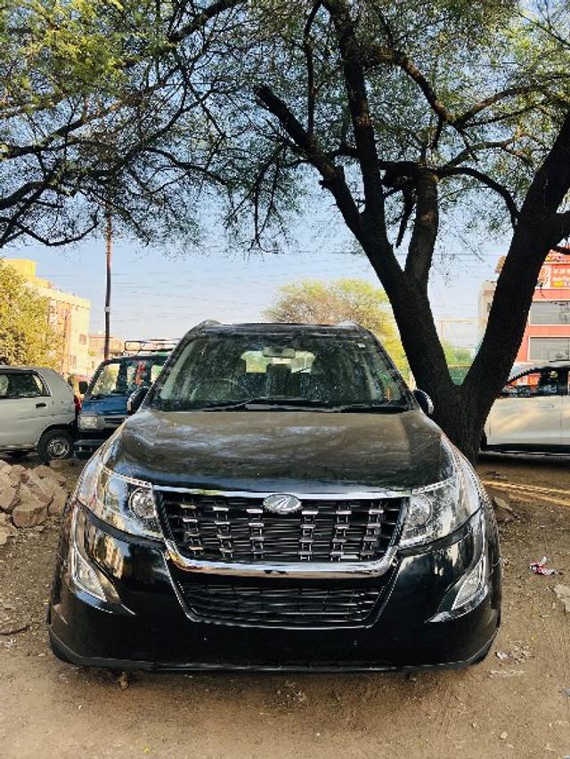 https://images10.gaadi.com/usedgaadi-sellcar/UsedCar/00557670-c6df-4cf1-994f-a114db758914/9a69eaaa-98da-40fb-952e-1f5d123a4dec.jpg?imwidth=6402