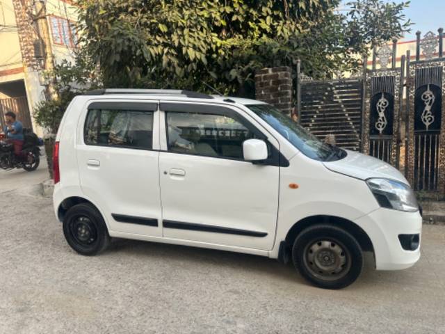 https://images10.gaadi.com/usedgaadi-sellcar/UsedCar/007e2dd1-49fe-4cd2-89dc-b00a9f42404a/d5924b6b-05c3-4717-94ca-5061669257cf.jpeg?imwidth=6401