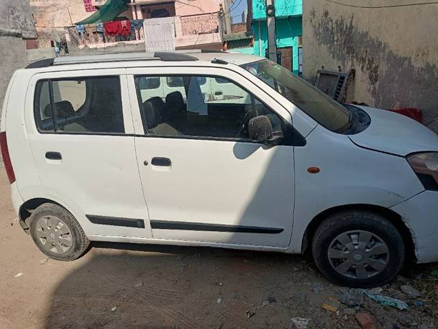 https://images10.gaadi.com/usedgaadi-sellcar/UsedCar/00850f02-4b34-4e63-97cc-2a3e34885e8a/6f276542-dc81-4e1a-8868-4a6ef1b32b60.jpg?imwidth=6401