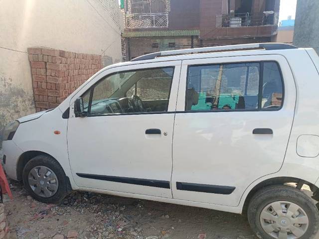 https://images10.gaadi.com/usedgaadi-sellcar/UsedCar/00850f02-4b34-4e63-97cc-2a3e34885e8a/7dd595bd-b93e-4eca-9a67-b0eef9a4639c.jpg?imwidth=6400