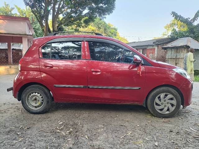https://images10.gaadi.com/usedgaadi-sellcar/UsedCar/00d4bb1c-a236-46d6-982b-96cae5405f9c/7bd74889-7855-4887-85f0-475d37053f21.jpg?imwidth=6401