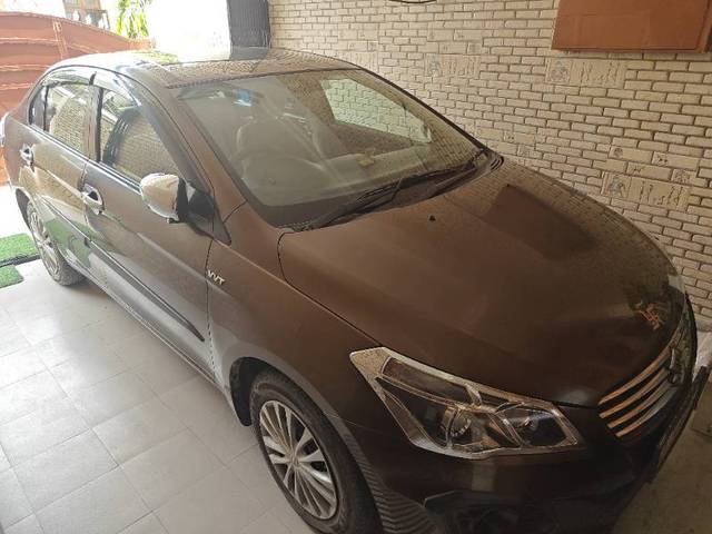 https://images10.gaadi.com/usedgaadi-sellcar/UsedCar/01162587-5d9c-42e4-9397-1166ea8c20f5/85cd435e-bcf8-4f5f-93e6-a988006858b6.jpg?imwidth=6400