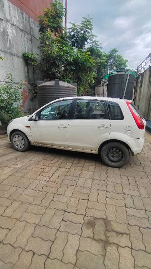 https://images10.gaadi.com/usedgaadi-sellcar/UsedCar/01b6b47f-c24d-4016-b6e9-8f8e7db0fd5f/ebb96910-4a42-40f1-a960-969411e16d92.jpg?imwidth=6402