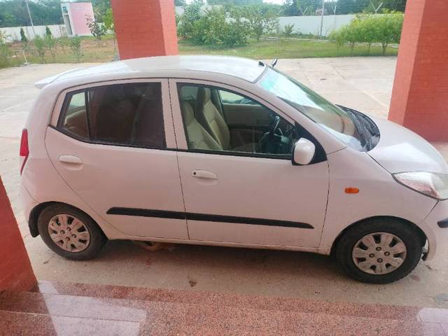 https://images10.gaadi.com/usedgaadi-sellcar/UsedCar/01bcb212-0e33-4ae6-bbde-933e9ebfb4f2/d0025f92-6f71-41f2-b328-904ea8a26d14.jpg?imwidth=6401