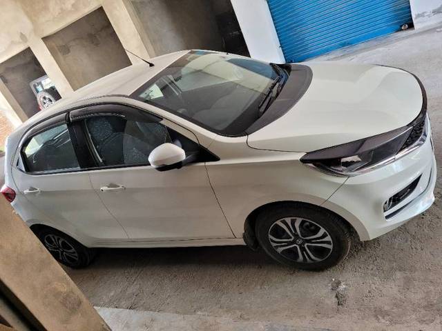https://images10.gaadi.com/usedgaadi-sellcar/UsedCar/01f81864-064d-40e9-b4fc-1e62287237aa/8caff140-d84b-4289-b07c-5cda0069e7f8.jpg?imwidth=6401