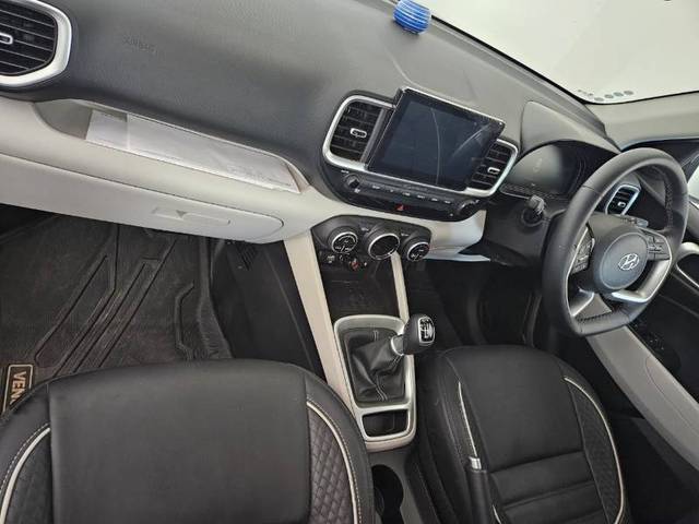 https://images10.gaadi.com/usedgaadi-sellcar/UsedCar/02169210-c66d-43a3-936f-51044d066c9d/58eeae1c-0f9b-4747-be0c-e558b98baa4b.jpg?imwidth=6402