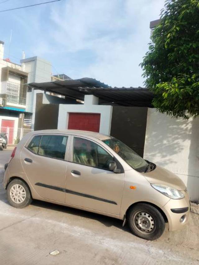 https://images10.gaadi.com/usedgaadi-sellcar/UsedCar/02379616-3e7d-4592-ae44-0312de326f60/0bfaadfb-1d65-4e26-bc24-c45a6bd232da.jpg?imwidth=6402