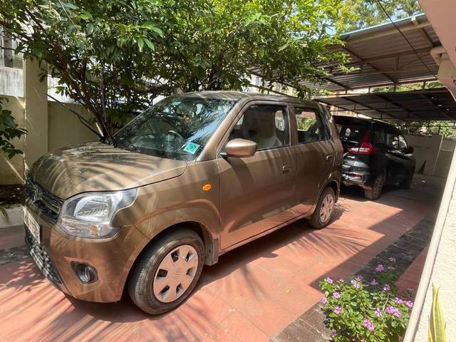 https://images10.gaadi.com/usedgaadi-sellcar/UsedCar/0237acb5-ec1e-4378-ac6e-2e8f31f30d00/bdc896e0-ffe1-4fd4-813a-5efdf90e82f3.jpeg?imwidth=6400