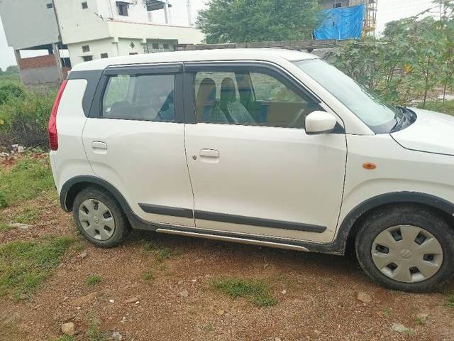 https://images10.gaadi.com/usedgaadi-sellcar/UsedCar/0267bdd6-5992-49e3-a07b-80c724c68907/dbeaa5e2-1d48-4ab5-b51f-1dda92373f84.jpg?imwidth=6401