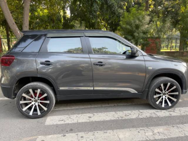 https://images10.gaadi.com/usedgaadi-sellcar/UsedCar/026943f8-fb42-4e7e-a81c-194b35d1f972/eab5bdee-7454-489b-8b24-db558eb40ed2.jpeg?imwidth=6401