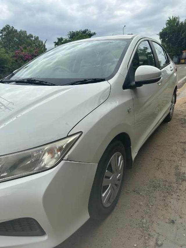 https://images10.gaadi.com/usedgaadi-sellcar/UsedCar/029ed254-7631-457f-b718-25201b5096f4/db7a6173-f240-4aaa-b68f-c5dc3ceb045f.jpg?imwidth=6400