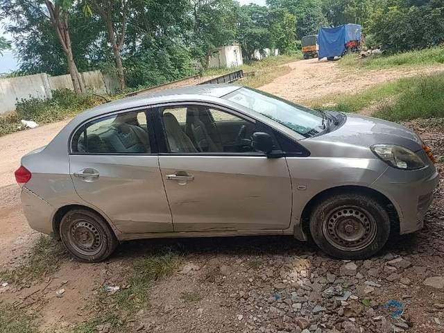 https://images10.gaadi.com/usedgaadi-sellcar/UsedCar/02bb88b7-f86f-449c-bda1-3bd37504d14d/8e13d860-b264-49e4-8994-43e0ada0fb25.jpg?imwidth=6401