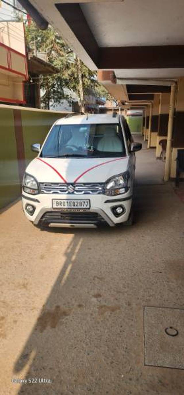 https://images10.gaadi.com/usedgaadi-sellcar/UsedCar/03280416-3507-40b1-b0db-974f61c5d44c/2f4e7e99-76b4-4e46-99d2-33035c2a9180.jpg?imwidth=6400