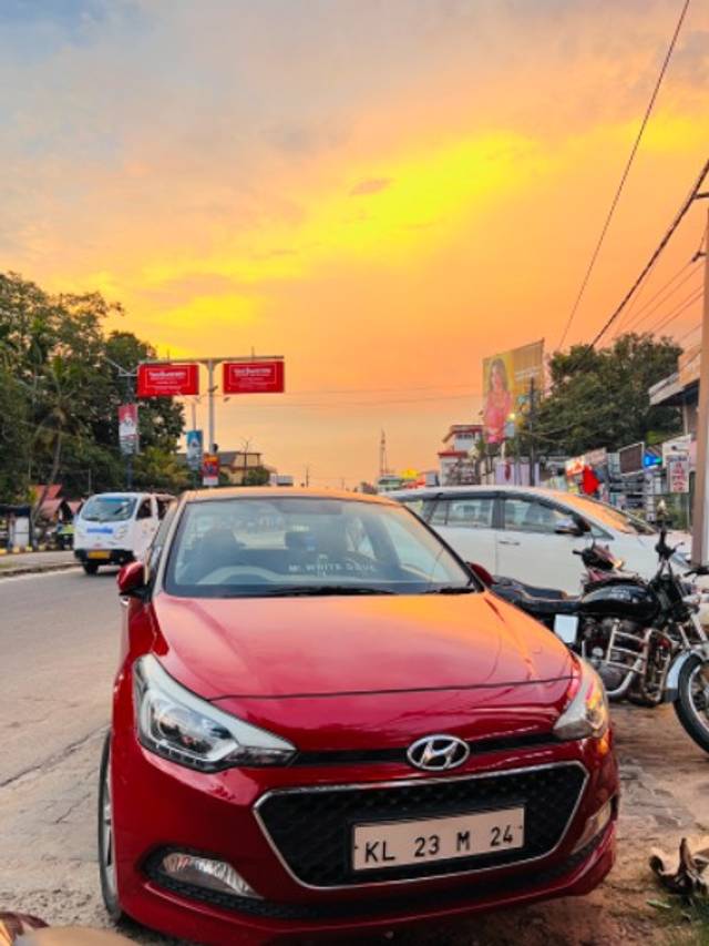 https://images10.gaadi.com/usedgaadi-sellcar/UsedCar/0383df41-6c98-415a-90fa-e67055121a85/ffd59433-5126-4ff4-998d-d43238570307.jpeg?imwidth=6400