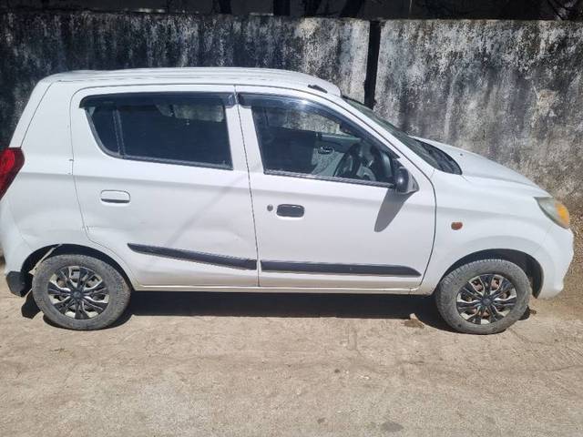 https://images10.gaadi.com/usedgaadi-sellcar/UsedCar/03dbdc13-d89b-4853-98bd-bf38c9ee7db3/c2b5c95c-024c-47f8-8434-e2c2a5882079.jpg?imwidth=6401