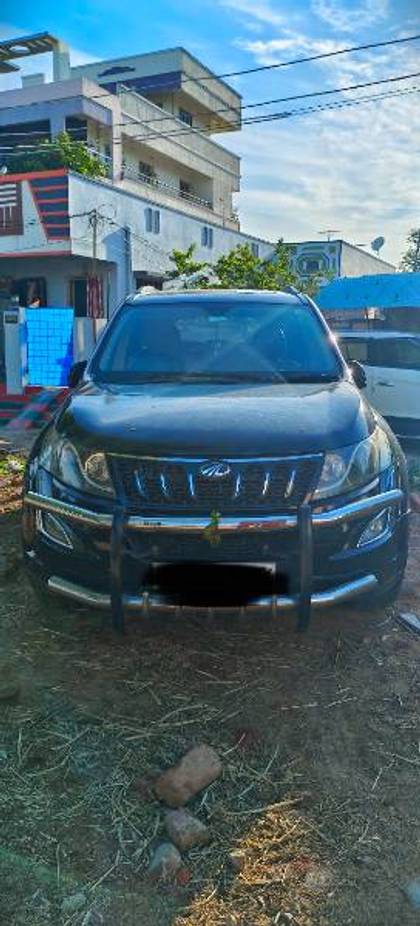 Mahindra XUV500 W10 2WD Mahindra XUV500 W10 2WD