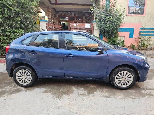 https://images10.gaadi.com/usedgaadi-sellcar/UsedCar/04d23eca-93d8-40eb-8668-58fc6ff44734/9d1dce19-92a4-42bd-8af4-fd02df1bfdb1.jpg?imwidth=6401