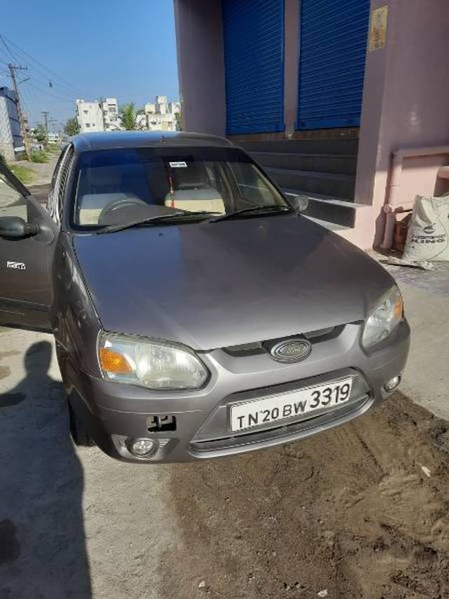 https://images10.gaadi.com/usedgaadi-sellcar/UsedCar/051dc547-abe4-4795-baf6-da53eac1a19d/c0975496-6fbc-487d-92ae-4f0d68a0d77f.jpg?imwidth=6400