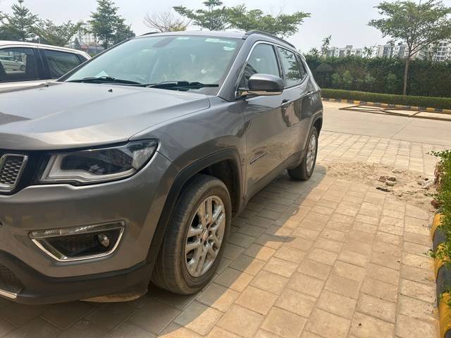 https://images10.gaadi.com/usedgaadi-sellcar/UsedCar/0560644f-fc7f-48bc-853b-338c5df79391/5cb3a606-31fb-4d17-8e99-91a4860a860f.jpg?imwidth=6400