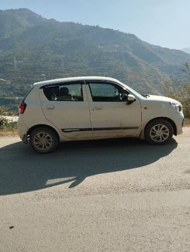 https://images10.gaadi.com/usedgaadi-sellcar/UsedCar/05cb4257-b17b-402f-b840-20f90e5629b5/cf18c1a4-6e18-4518-8cd1-83b4aea7ffea.jpg?imwidth=6401