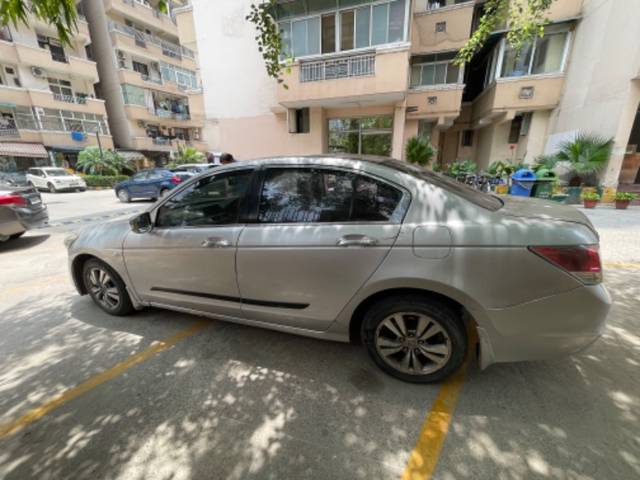 https://images10.gaadi.com/usedgaadi-sellcar/UsedCar/05e4f154-ca60-4555-9097-bd98656de5ed/cd4834af-897c-47db-8fda-e08d493b3c42.jpg?imwidth=6400