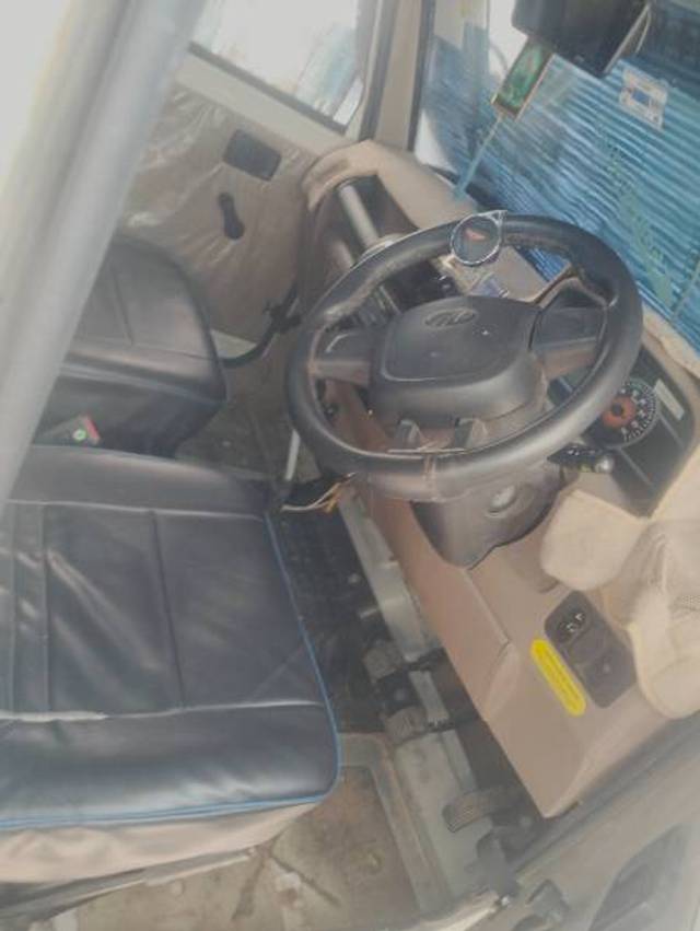 https://images10.gaadi.com/usedgaadi-sellcar/UsedCar/05fad906-dfe1-4f09-a461-2355dab7e16b/8bdfd31b-0554-4a54-a39b-444ca9fab3c2.jpg?imwidth=6402