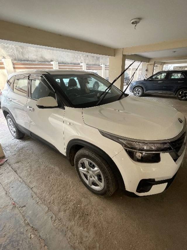 https://images10.gaadi.com/usedgaadi-sellcar/UsedCar/0602651d-4b2a-44af-b450-3835f22230fd/072abcfb-6c05-4f1d-ad0e-d8e15d81dd48.jpg?imwidth=6400