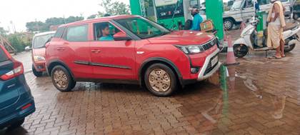 Mahindra XUV300 W4 BSVI