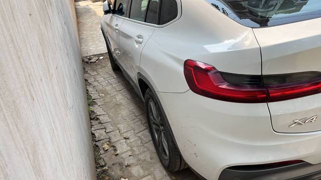 https://images10.gaadi.com/usedgaadi-sellcar/UsedCar/067f9ae2-d0a3-421d-b59d-08aae817105a/8d54bd9c-c66f-4471-9416-768f4cf9d0fd.jpeg?imwidth=6402