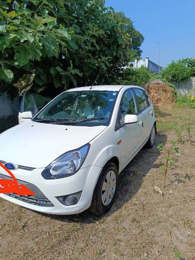 https://images10.gaadi.com/usedgaadi-sellcar/UsedCar/06864c86-93e7-4f9e-b662-f471be65983f/39d79416-ed1b-42f0-9e44-5c8fd48afbaf.jpg?imwidth=6400